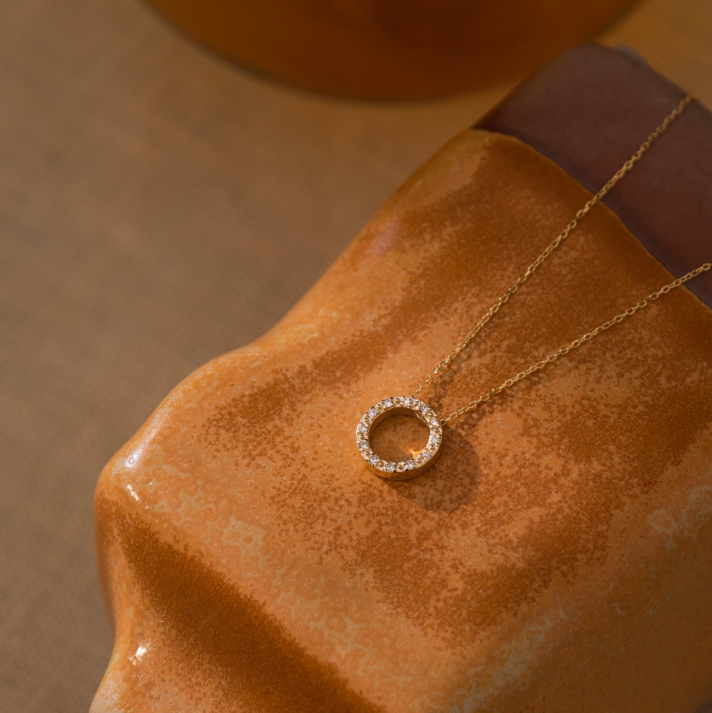 Diamond Round Necklace in 14k Solid Gold