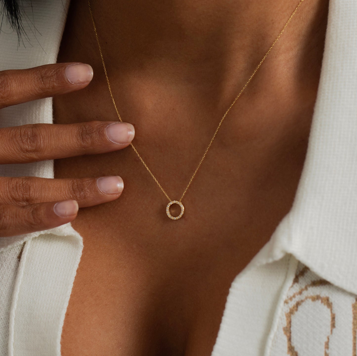 Diamond Round Necklace in 14k Solid Gold