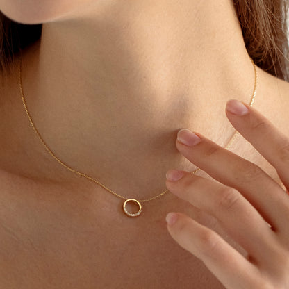 Diamond Round Necklace in 14k Solid Gold