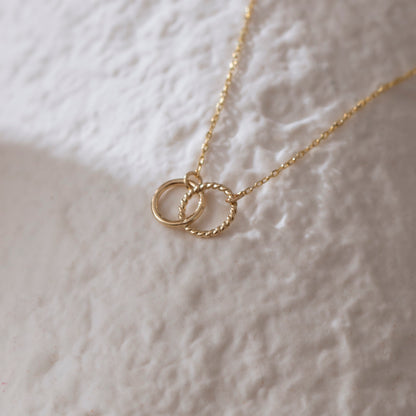 Interwined Circles Neclace in 14k Solid Gold for Women