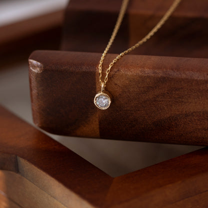 Solitaire Diamond Halo Necklace in 14k Solid Gold